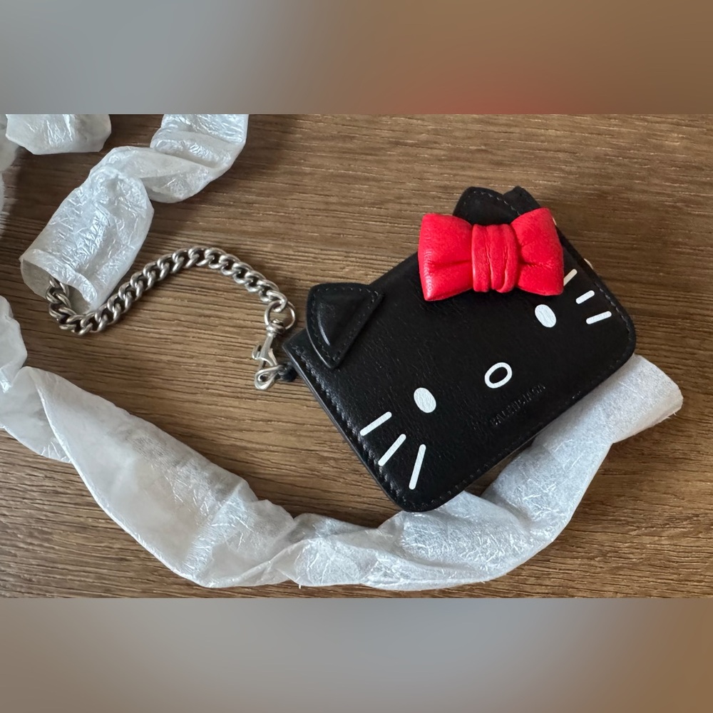BALENCIAGA-AUTHENTIC (NWT) Hello Kitty Black Leather Mini Wallet on a Chain - Picture 7 of 17